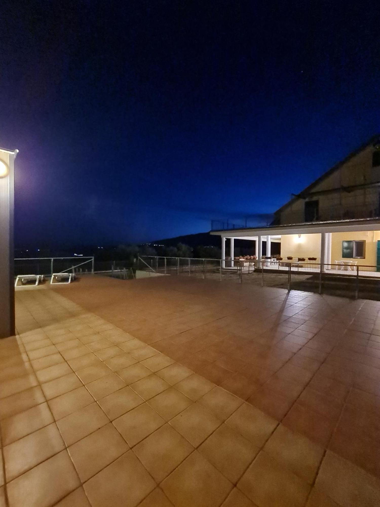 B&B La Petrosa Frascineto Exterior photo